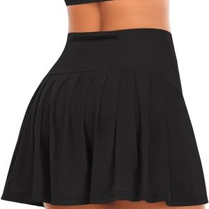 Black sport skirt with shorts and pockets, M